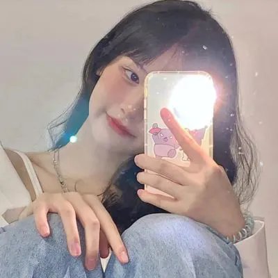蜜桃女孩